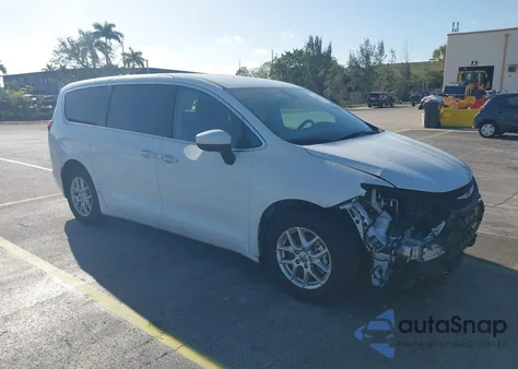 2022 Chrysler Voyager Lx из США, поврежденный, VIN 2C4RC1CG0NR208549